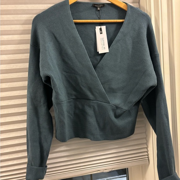 Dynamite sweater - Picture 1 of 3